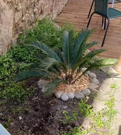 Le 9 De Cour, Chaco Bed & Breakfast 3*