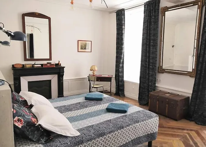 Le 9 De Cour, Chaco Carcassonne