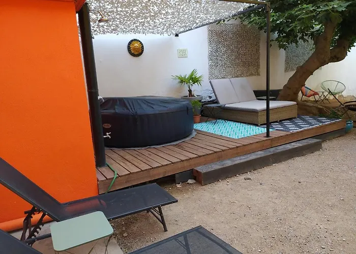 Le 9 De Cour, Chaco Bed & Breakfast 3*